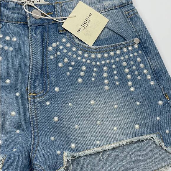 NEW Free Generation Women's Small Blue Denim Pearl Accent Step-Hem Jean Shorts - Picture 3 of 5